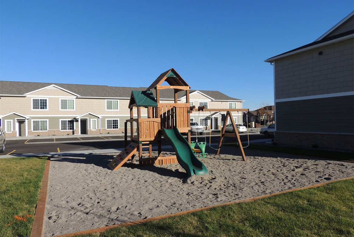 Cedar Mountain Apartments - Exterior 06