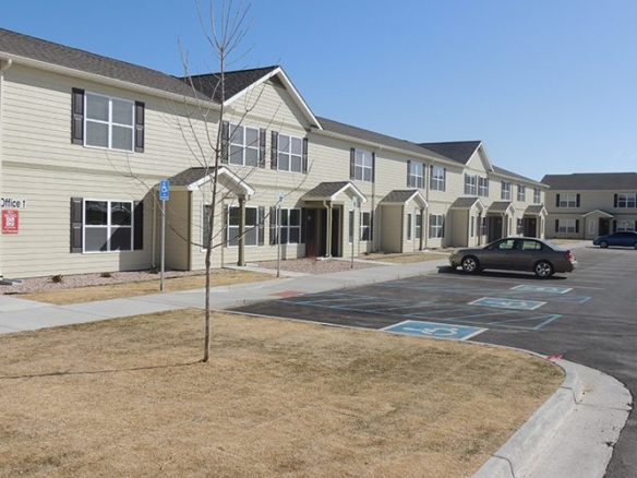 High Plains Apartments - Exterior Image 01