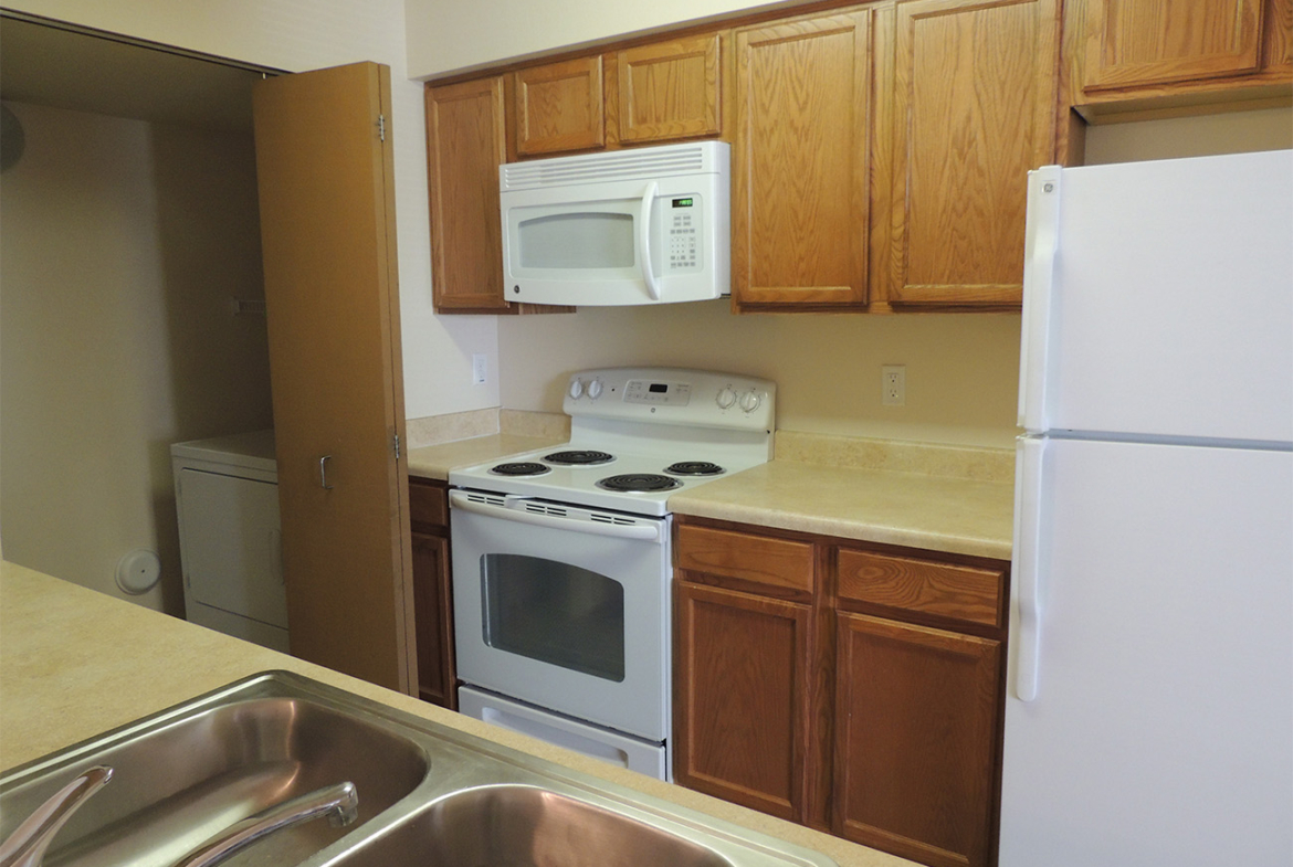 High Plains Apartments - Interior Image 01
