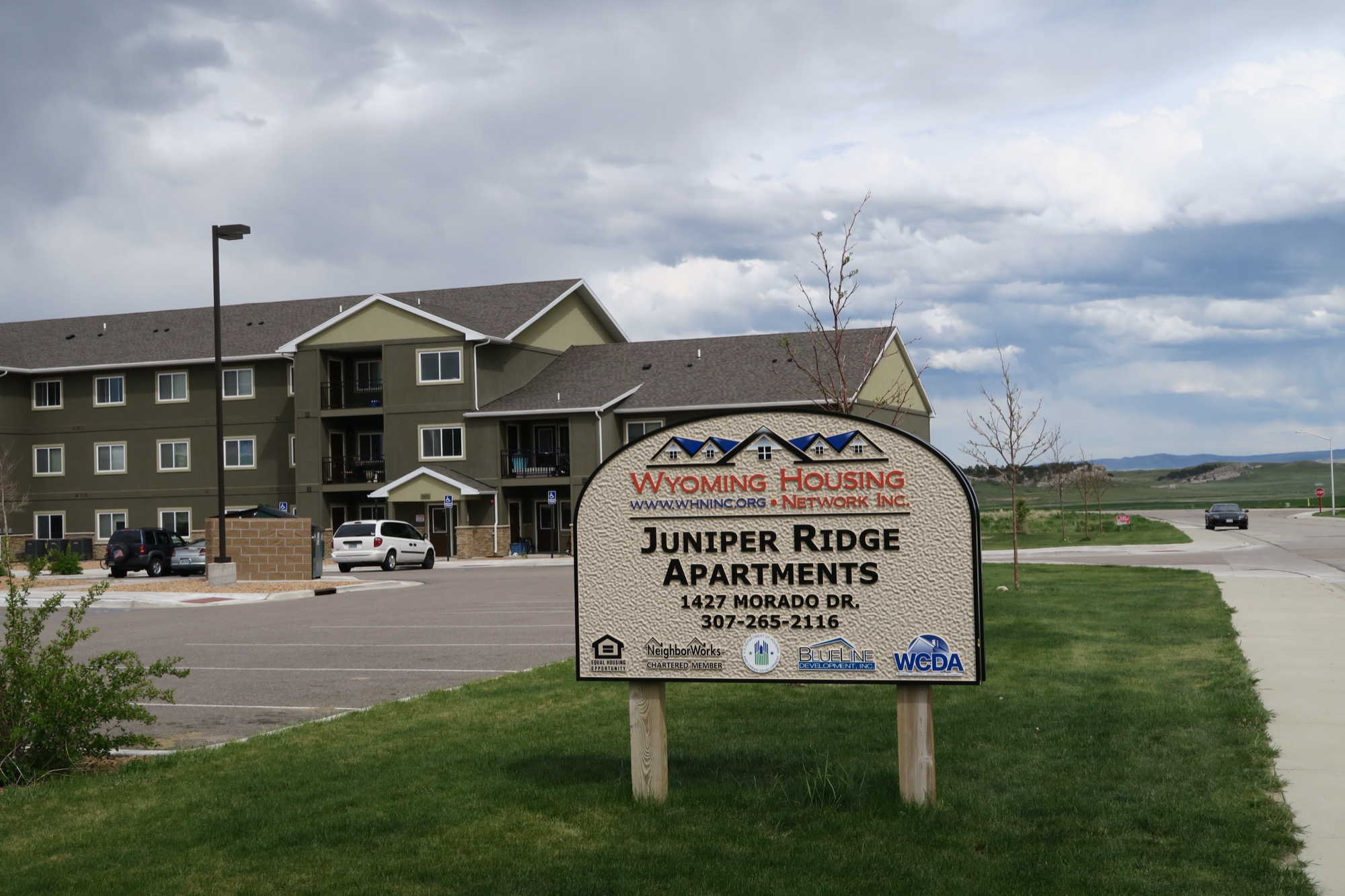 Juniper Ridge Apartments - Exterior 03